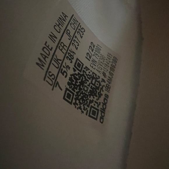 Adidas ZOYSIA SPIKELESS GOLF SHOES, Womens Size 7 (US) - Picture 9 of 10